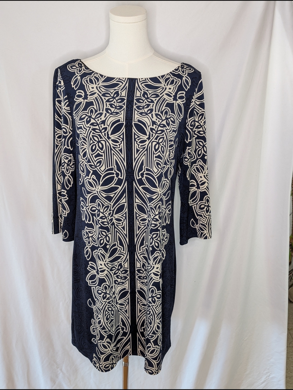 Laundry by Shelly Segal Small Navy And Cream lined dress